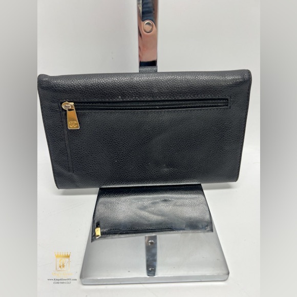 🖤SOLD🖤CHANEL timeless CAVIAR SKIN LEATHER BIFOLD WALLET - Picture 2 of 13